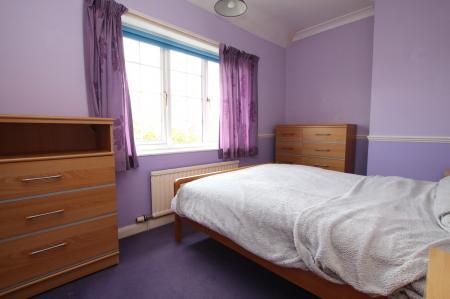 3 bedroom Semi-detached house for sale in Lincoln Road, North Hykeham, LN6