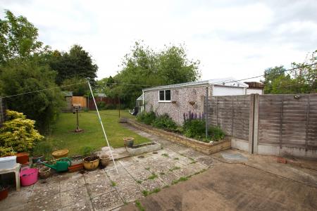 3 bedroom Semi-detached house for sale in Lincoln Road, North Hykeham, LN6