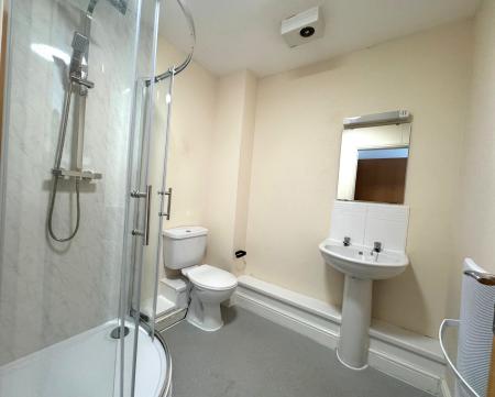 2 bedroom Flat to let in Riverside Drive, Lincoln, LN5