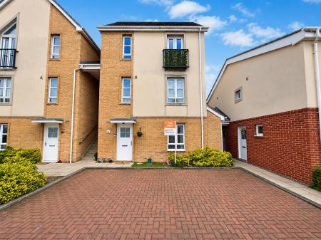 Warren Court, Lincoln, LN2