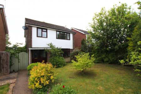 James Court, Welton, LN2