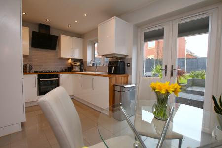 2 bedroom Semi-detached house for sale in Sanderson Road, Lincoln, LN2