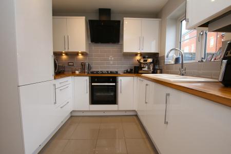 2 bedroom Semi-detached house for sale in Sanderson Road, Lincoln, LN2