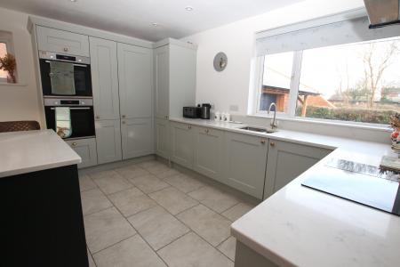 3 bedroom Semi-detached house for sale in Bakers Lane, Bassingham, LN5