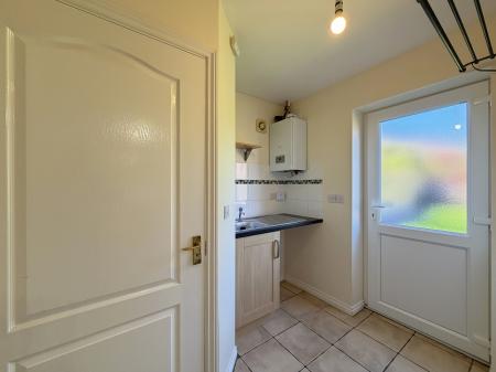 4 bedroom Detached house for sale in Heath Road, Navenby, LN5