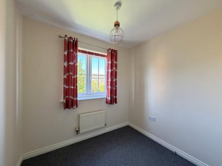 4 bedroom Detached house for sale in Heath Road, Navenby, LN5