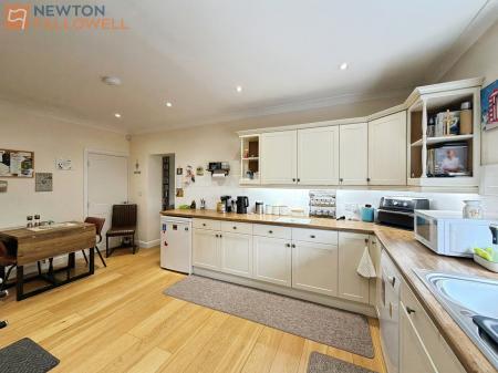 4 bedroom Detached house to let in Cowdale Lane, Lincolnshire, Bransby, LN1