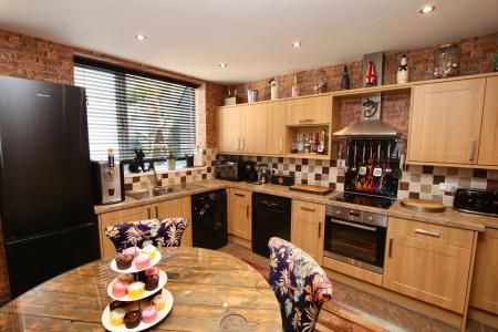 4 bedroom Semi-detached house for sale in Yarborough Road, Lincoln, LN1