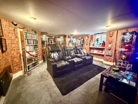 4 bedroom Semi-detached house for sale in Yarborough Road, Lincoln, LN1