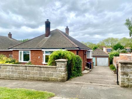 3 bedroom Detached bungalow for sale in Clint Lane, Navenby, LN5
