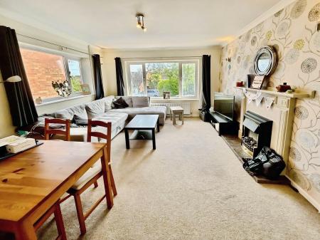 2 bedroom Bungalow to let in Daniel Crescent, Heighington, LN4