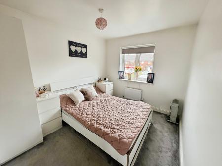 3 bedroom Semi-detached house for sale in Deansleigh, Lincoln, LN1