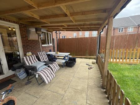3 bedroom Semi-detached house for sale in Deansleigh, Lincoln, LN1