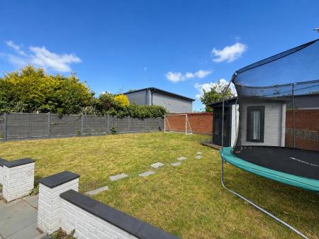 3 bedroom Semi-detached house for sale in Rufford Green, Lincoln, LN6