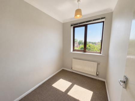 2 bedroom Semi-detached house for sale in Elsham Crescent, Lincoln, LN6