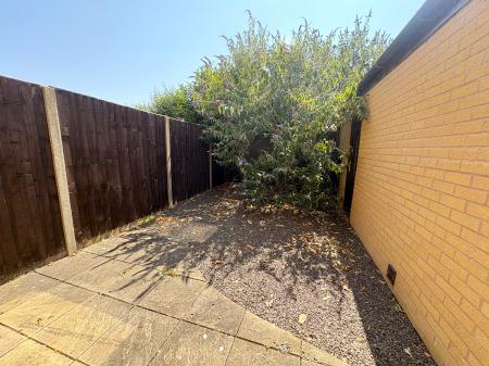 2 bedroom Semi-detached house for sale in Elsham Crescent, Lincoln, LN6