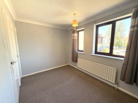 2 bedroom Semi-detached house for sale in Elsham Crescent, Lincoln, LN6
