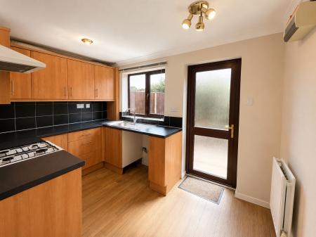 2 bedroom Semi-detached house for sale in Elsham Crescent, Lincoln, LN6