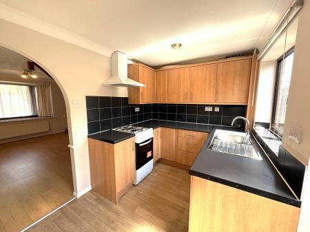 2 bedroom Semi-detached house for sale in Elsham Crescent, Lincoln, LN6