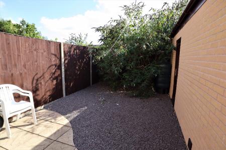 2 bedroom Semi-detached house for sale in Elsham Crescent, Lincoln, LN6
