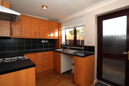 2 bedroom Semi-detached house for sale in Elsham Crescent, Lincoln, LN6