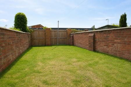 3 bedroom Terraced House for sale in Sausthorpe Street, Lincoln, LN5