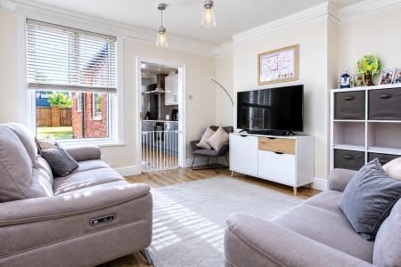 3 bedroom Terraced House for sale in Sausthorpe Street, Lincoln, LN5
