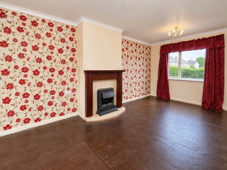 3 bedroom Terraced House for sale in Larchwood Crescent, Lincoln, LN6