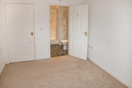 2 bedroom Flat to let in Flaxley Road, Lincoln, LN2