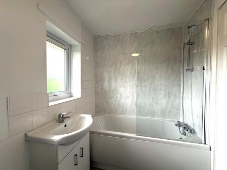 2 bedroom Semi-detached house to let in Queen Elizabeth Road, Lincoln, LN1