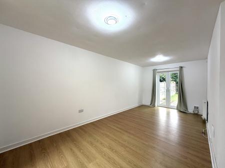 2 bedroom Semi-detached house to let in Queen Elizabeth Road, Lincoln, LN1