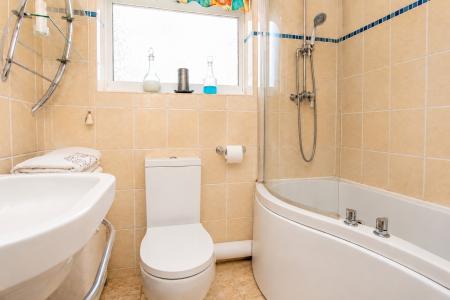 4 bedroom Detached house for sale in Wellhead Lane, Nocton, LN4