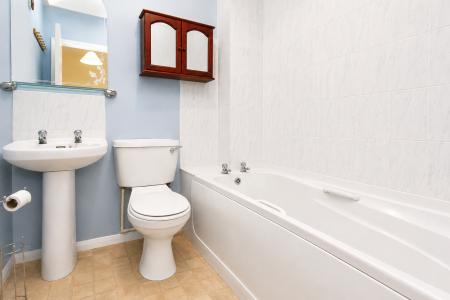 2 bedroom Terraced House for sale in Burghley Square, Heighington, LN4