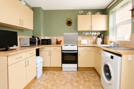 2 bedroom Terraced House for sale in Burghley Square, Heighington, LN4