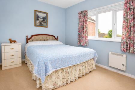 2 bedroom Terraced House for sale in Burghley Square, Heighington, LN4