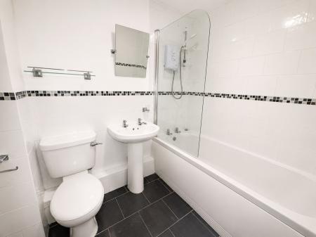 2 bedroom Flat to let in Swan Street, Lincoln, LN2