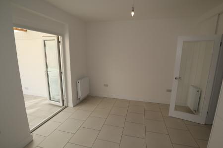 3 bedroom Semi-detached house to let in Bristol Drive, Lincoln, LN6