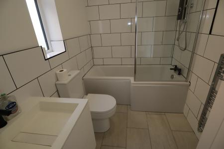 3 bedroom Semi-detached house to let in Bristol Drive, Lincoln, LN6