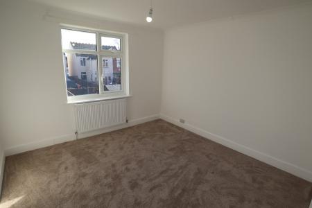 3 bedroom Semi-detached house to let in Bristol Drive, Lincoln, LN6