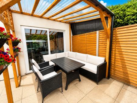 2 bedroom Semi-detached house for sale in Dellfield Avenue, Lincoln, LN6