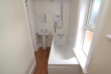 3 bedroom Terraced House to let in May Crescent, Lincoln, LN1