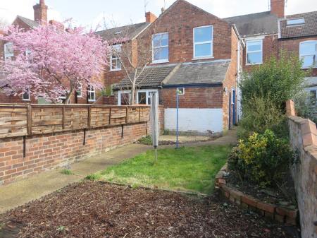 3 bedroom Terraced House to let in May Crescent, Lincoln, LN1