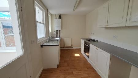 3 bedroom Terraced House to let in May Crescent, Lincoln, LN1