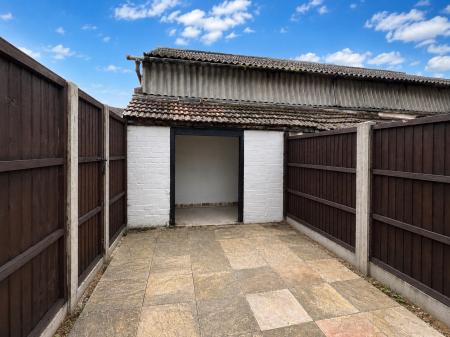 2 bedroom End of terrace house for sale in Shakespeare Street, Lincoln, LN5