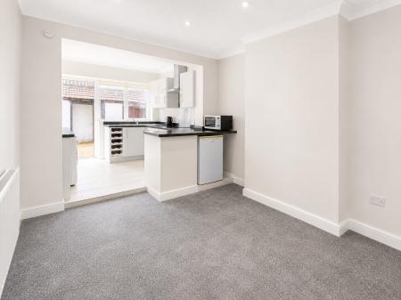 2 bedroom End of terrace house for sale in Shakespeare Street, Lincoln, LN5