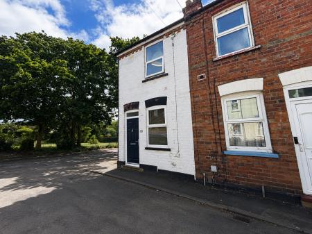 2 bedroom End of terrace house for sale in Shakespeare Street, Lincoln, LN5
