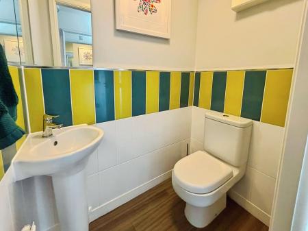 3 bedroom Semi-detached house to let in Tiber Road, North Hykeham, LN6