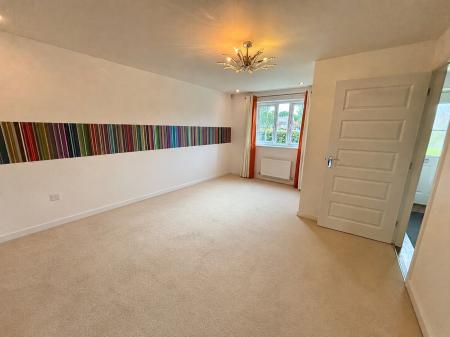 3 bedroom Semi-detached house to let in Tiber Road, North Hykeham, LN6