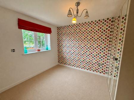 3 bedroom Semi-detached house to let in Tiber Road, North Hykeham, LN6
