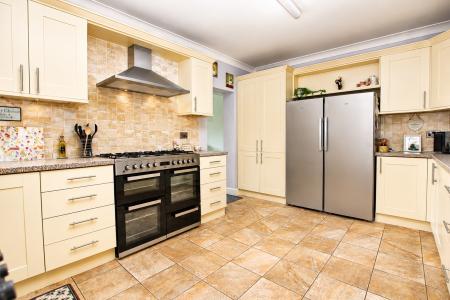 3 bedroom Detached house for sale in Skellingthorpe Road, Lincoln, LN6
